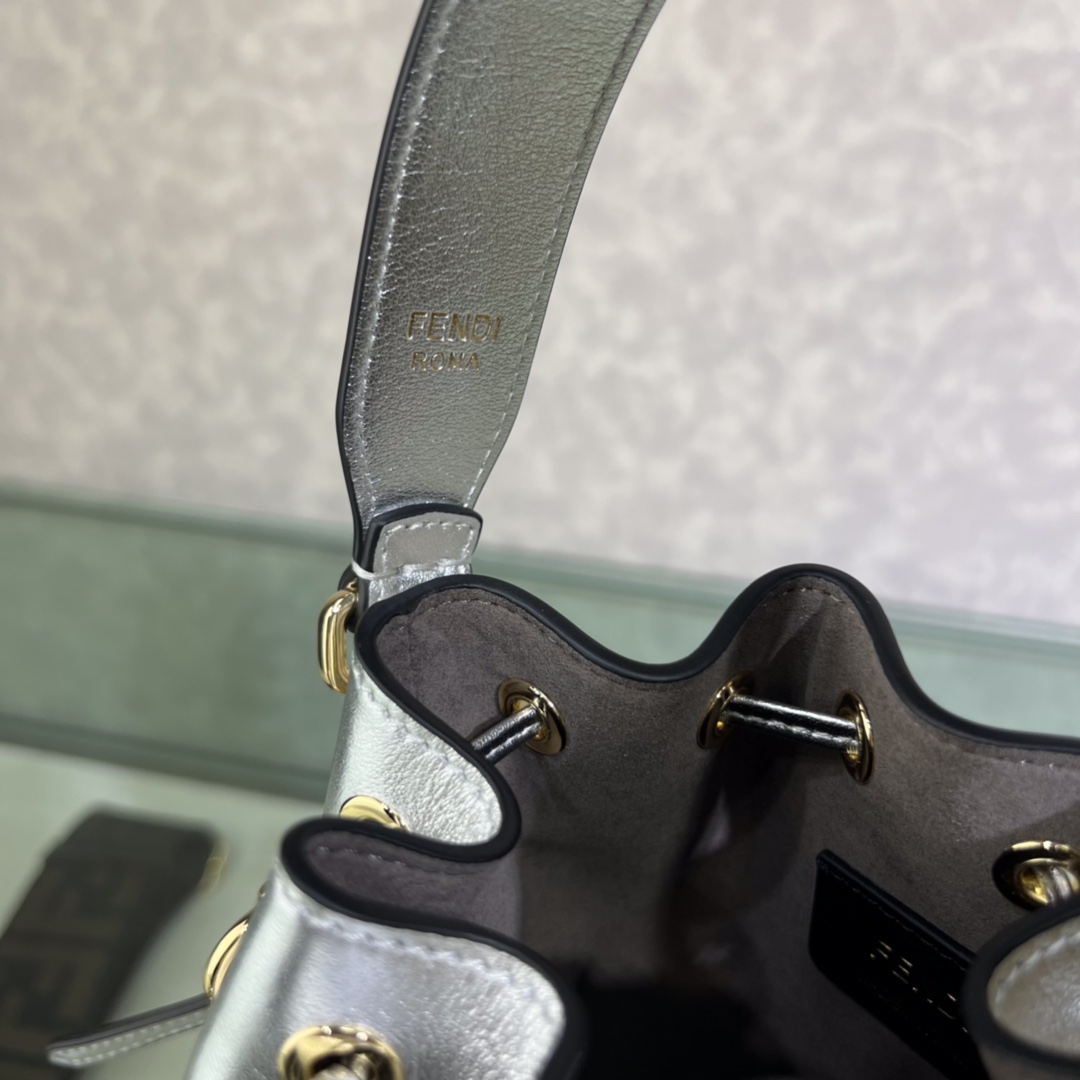 F*endi Bag Top Quality 12*18*10CM