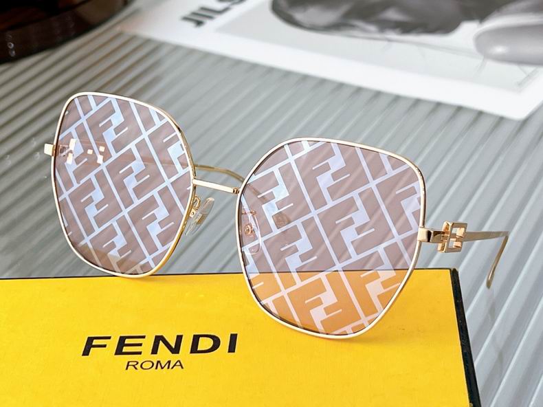 F*endi Glasses Top