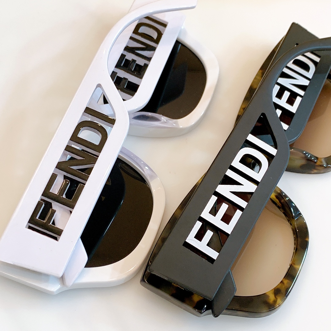 F*endi Glasses Top