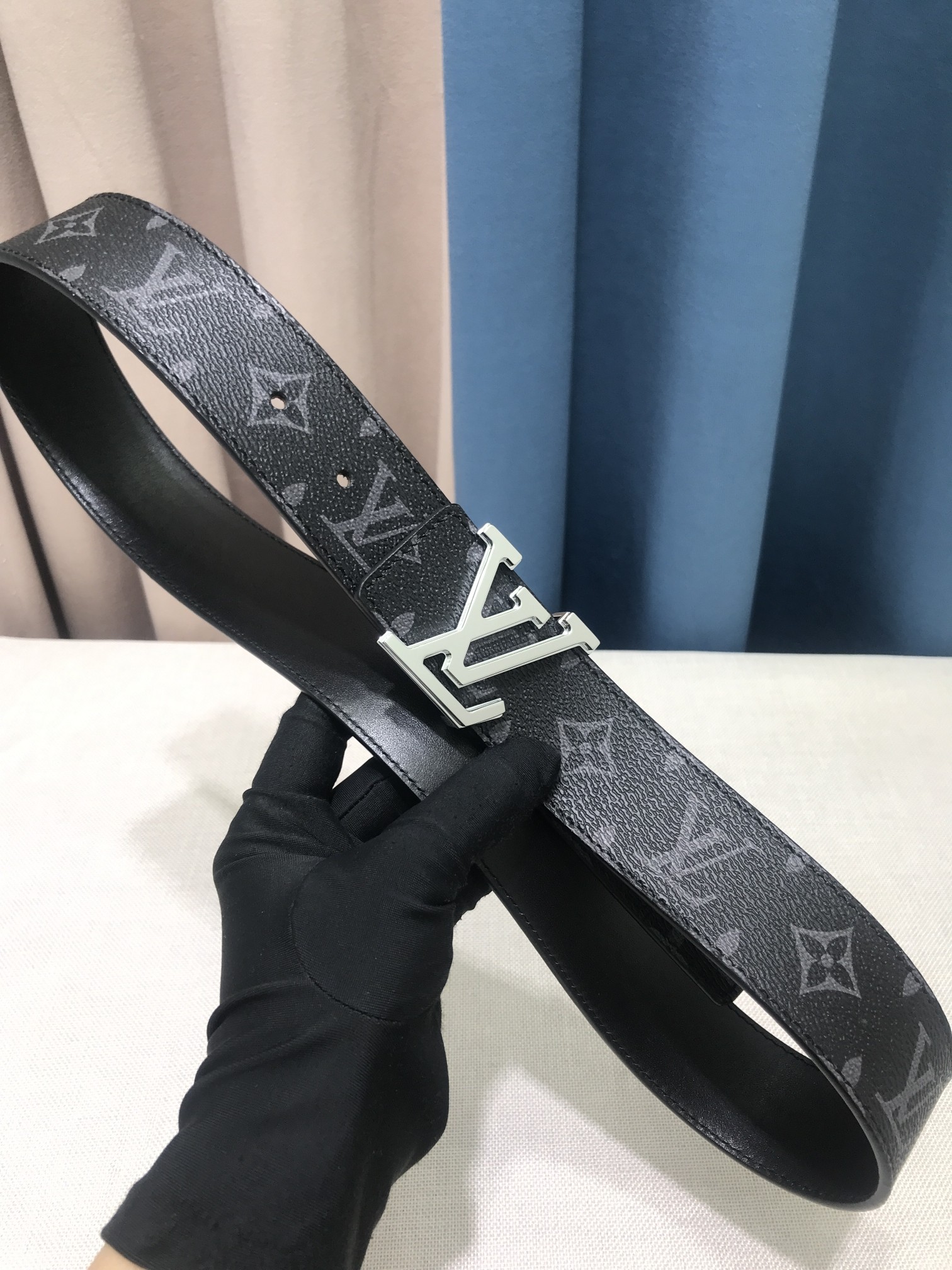 L*ouis V*uitton Belts Top Version