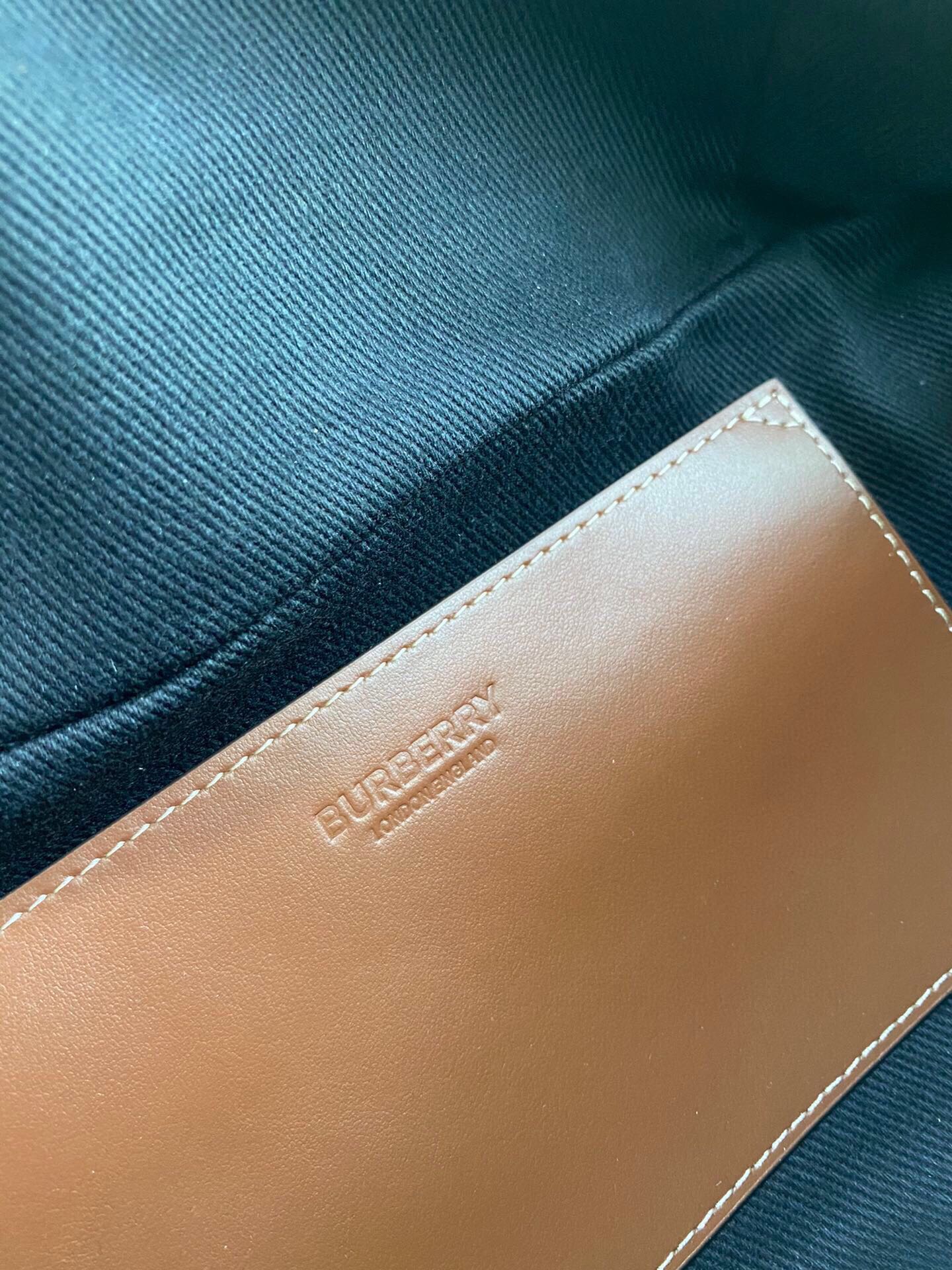 B*urberry Bag Top Quality 31 x 7.5 x 16cm