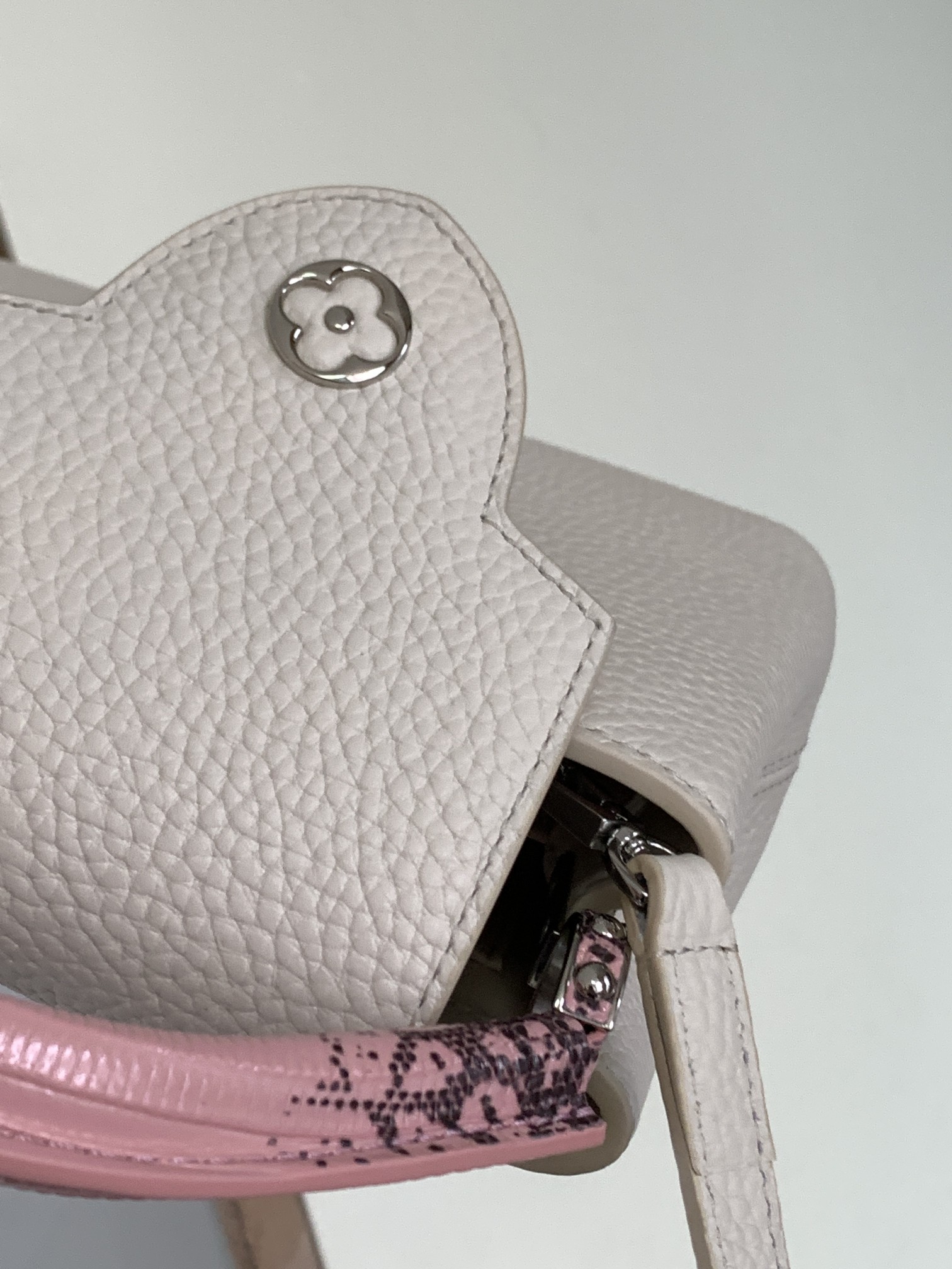 L*ouis V*uitton Bag Top Quality 21*14*8CM