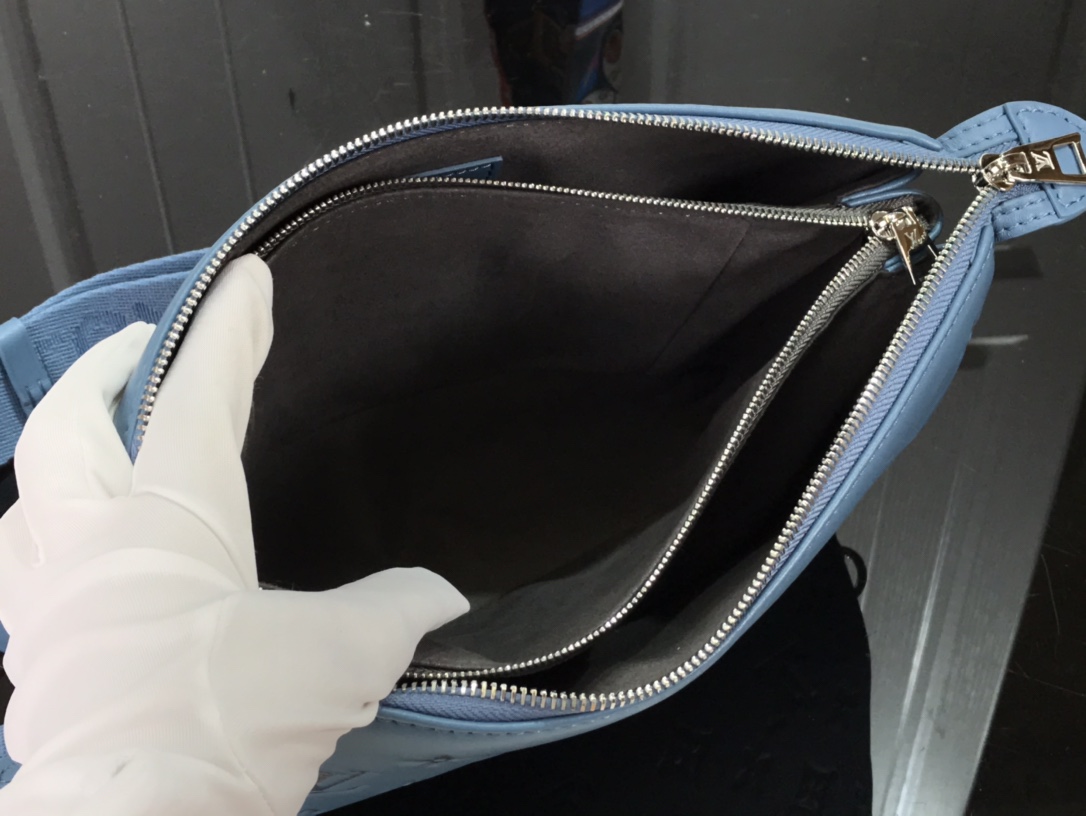 L*ouis V*uitton Top Bag 26*20*12cm