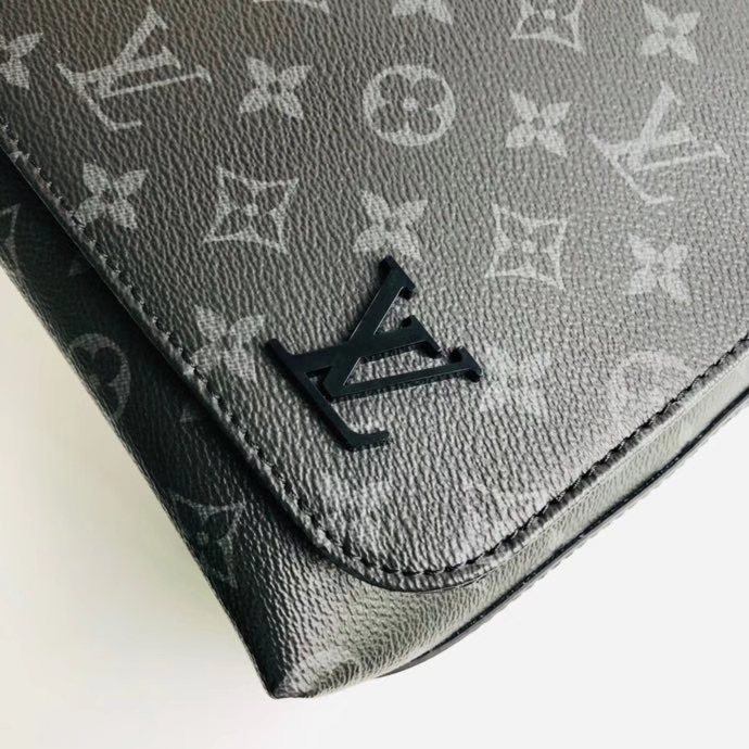 L*ouis V*uitton Top Bag