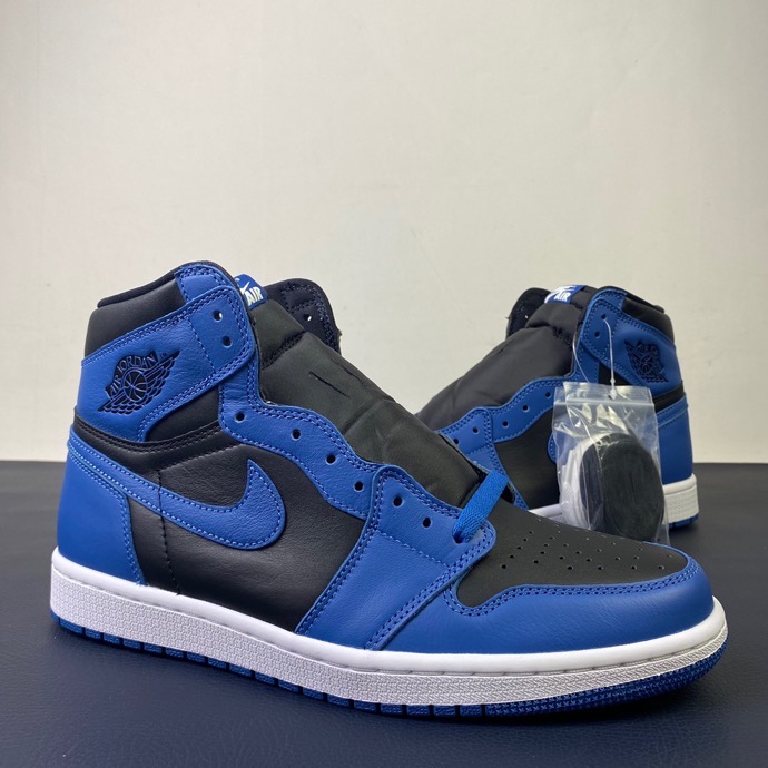 Air Jordan 1 High OG “Dark Marina Blue”