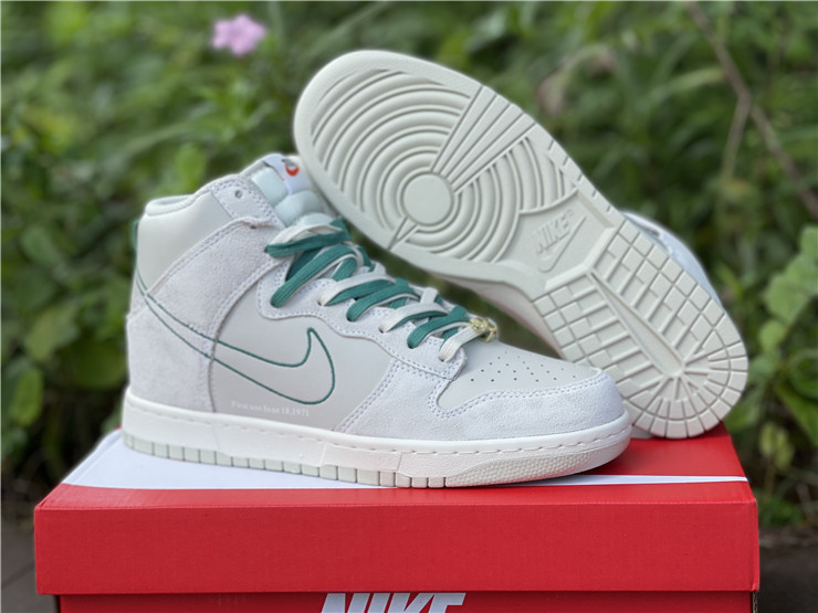 from Nike SB Dunk HI SE DH0960-001