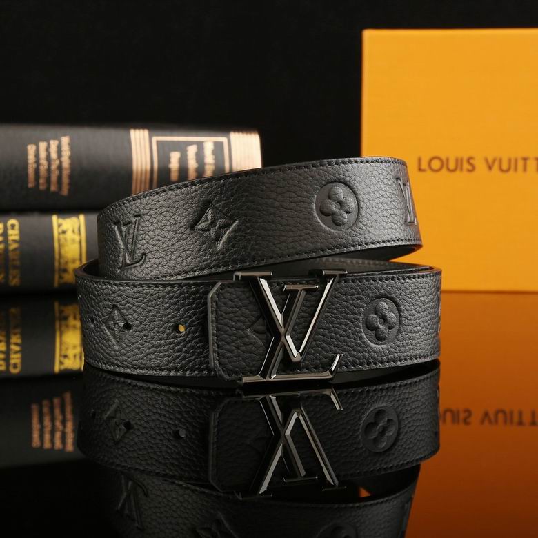 L*uis V*itton Belts Top Version