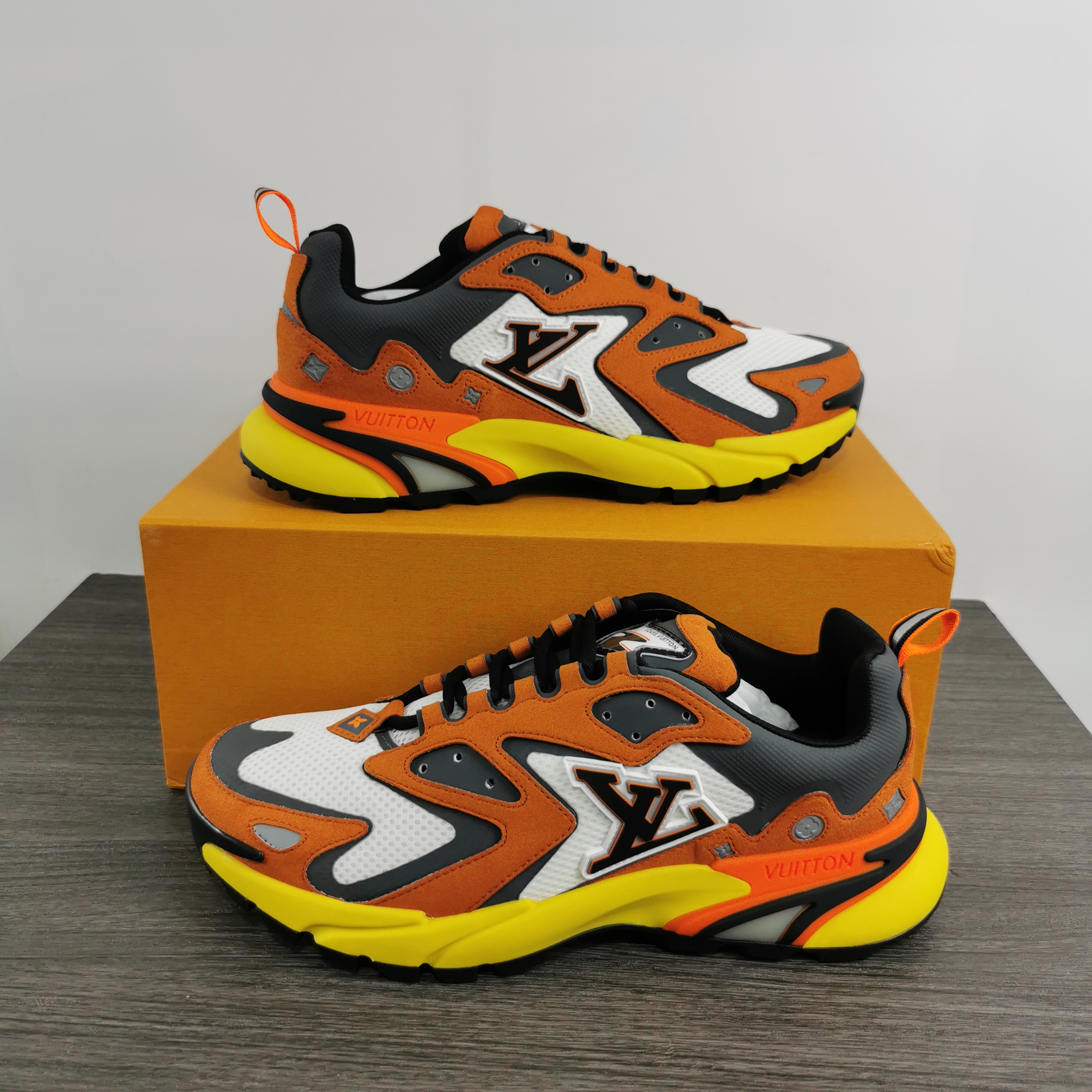 Men L*ouis V*uitton Top Sneakers