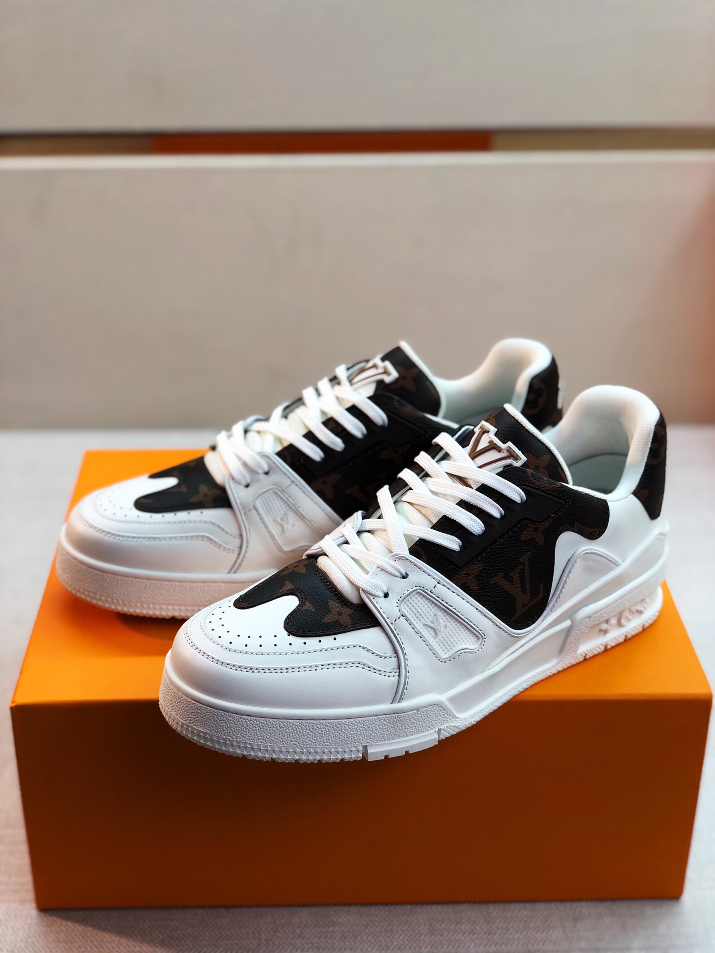 Men L*ouis V*uitton Top Sneaker