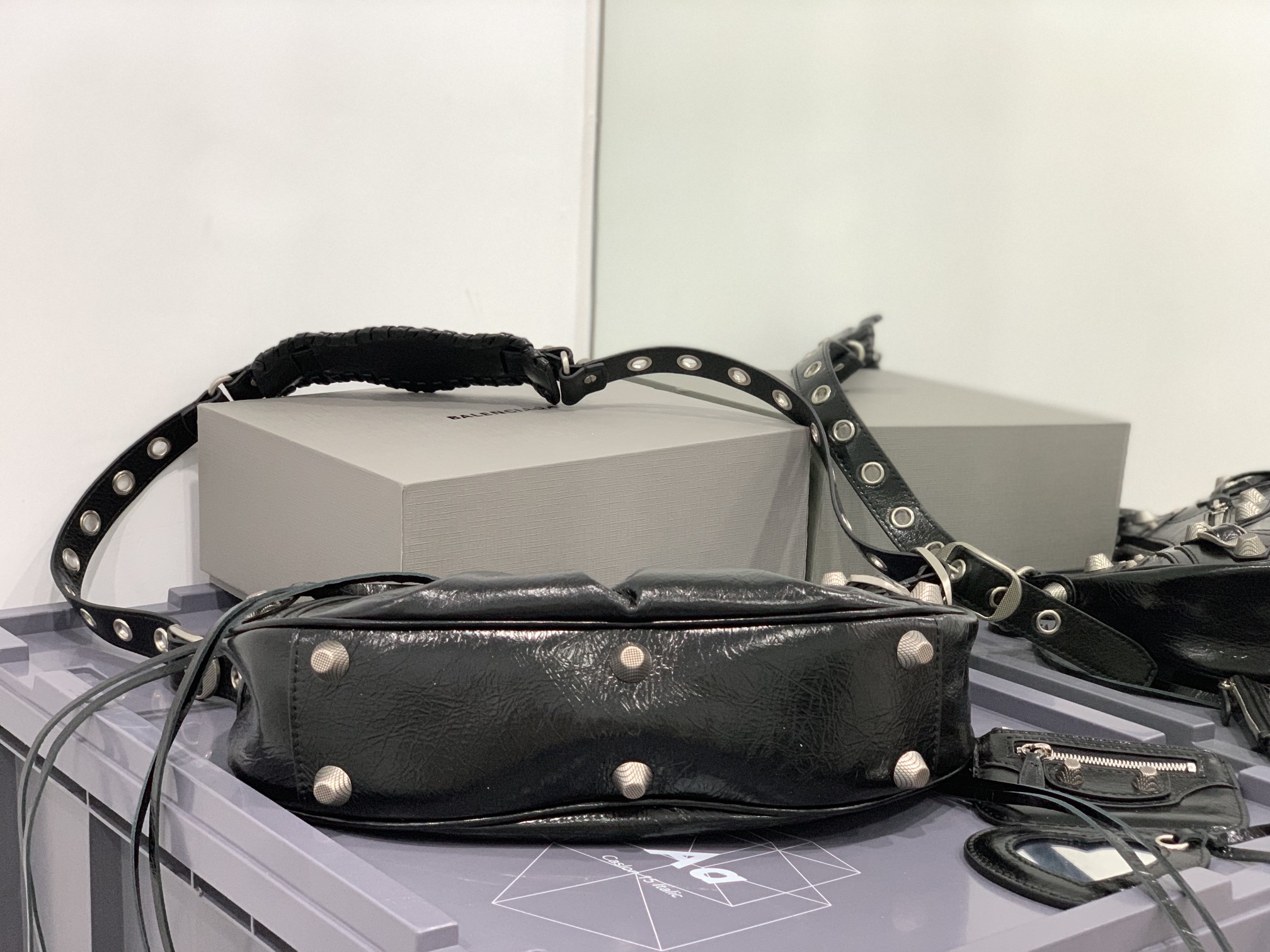 B*alenciaga Bag Top Quality 33x16x8.4cm