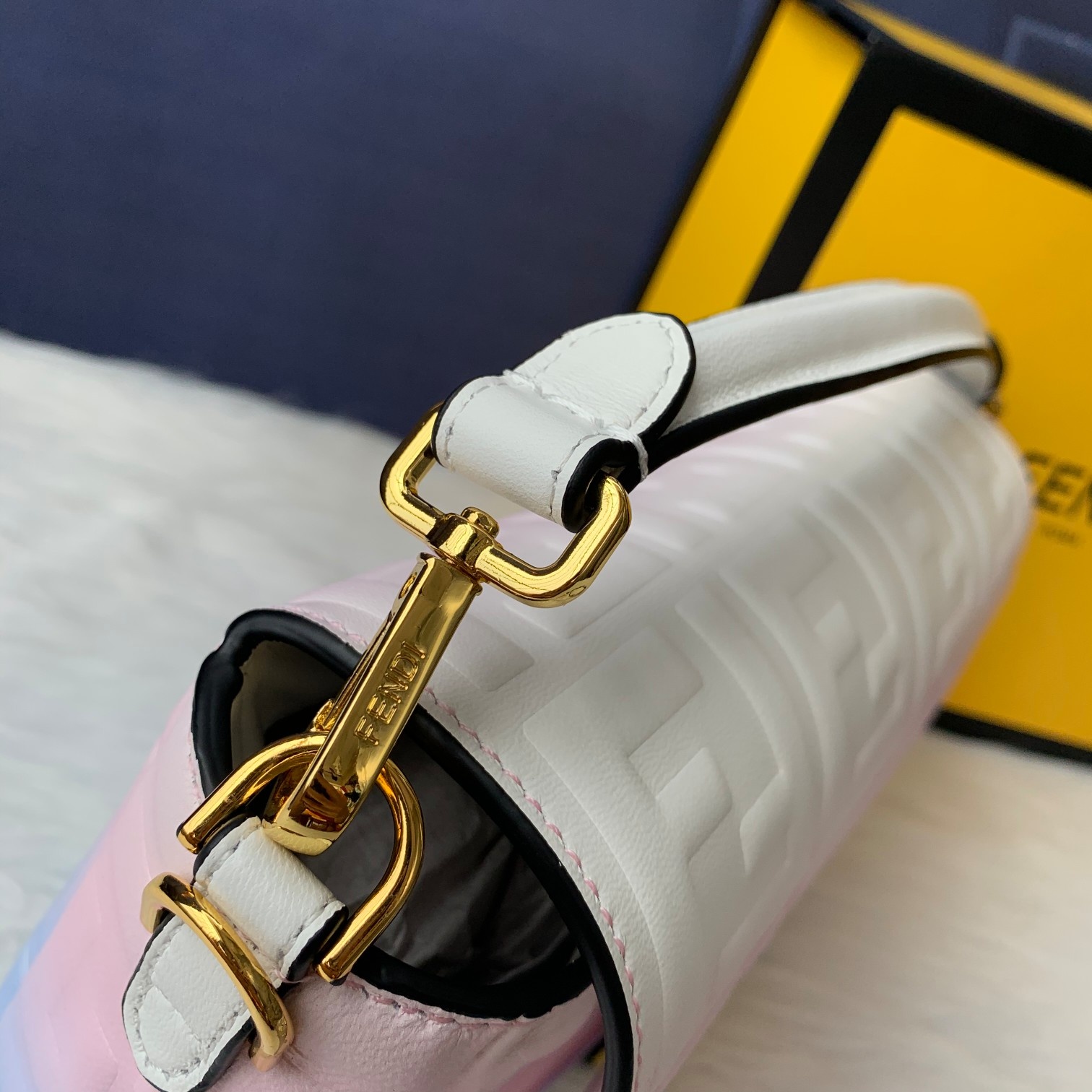 F*endi Top Bag 26*14*4cm