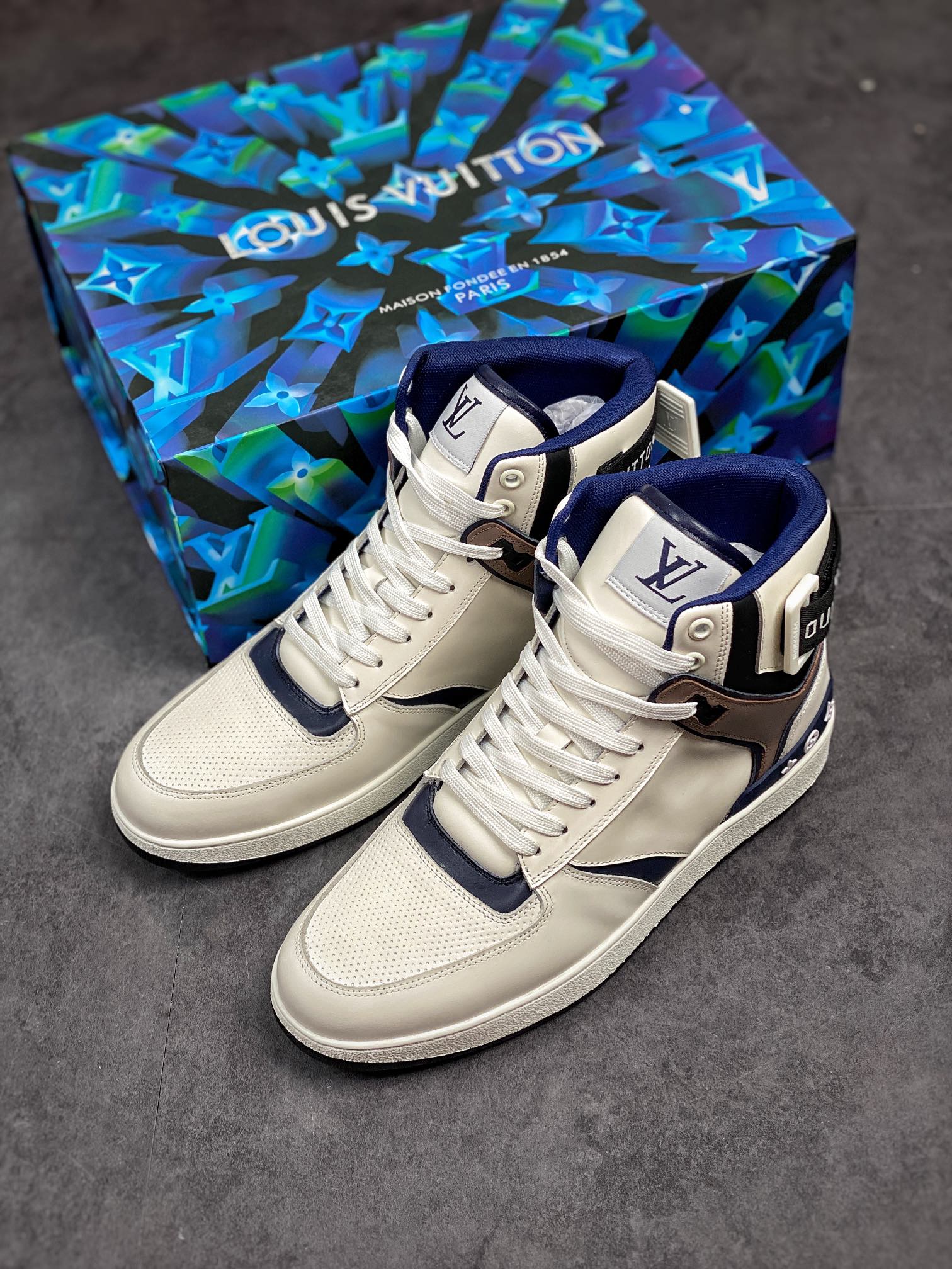 Men L*ouis V*uitton Top Sneaker