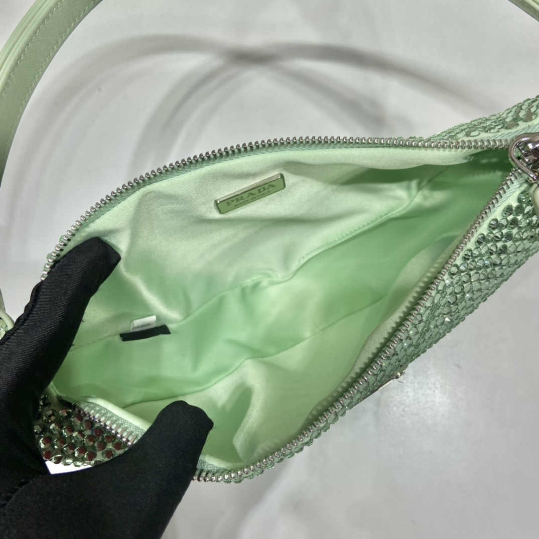 P*rada Bag Top Quality 26*15*5.5CM