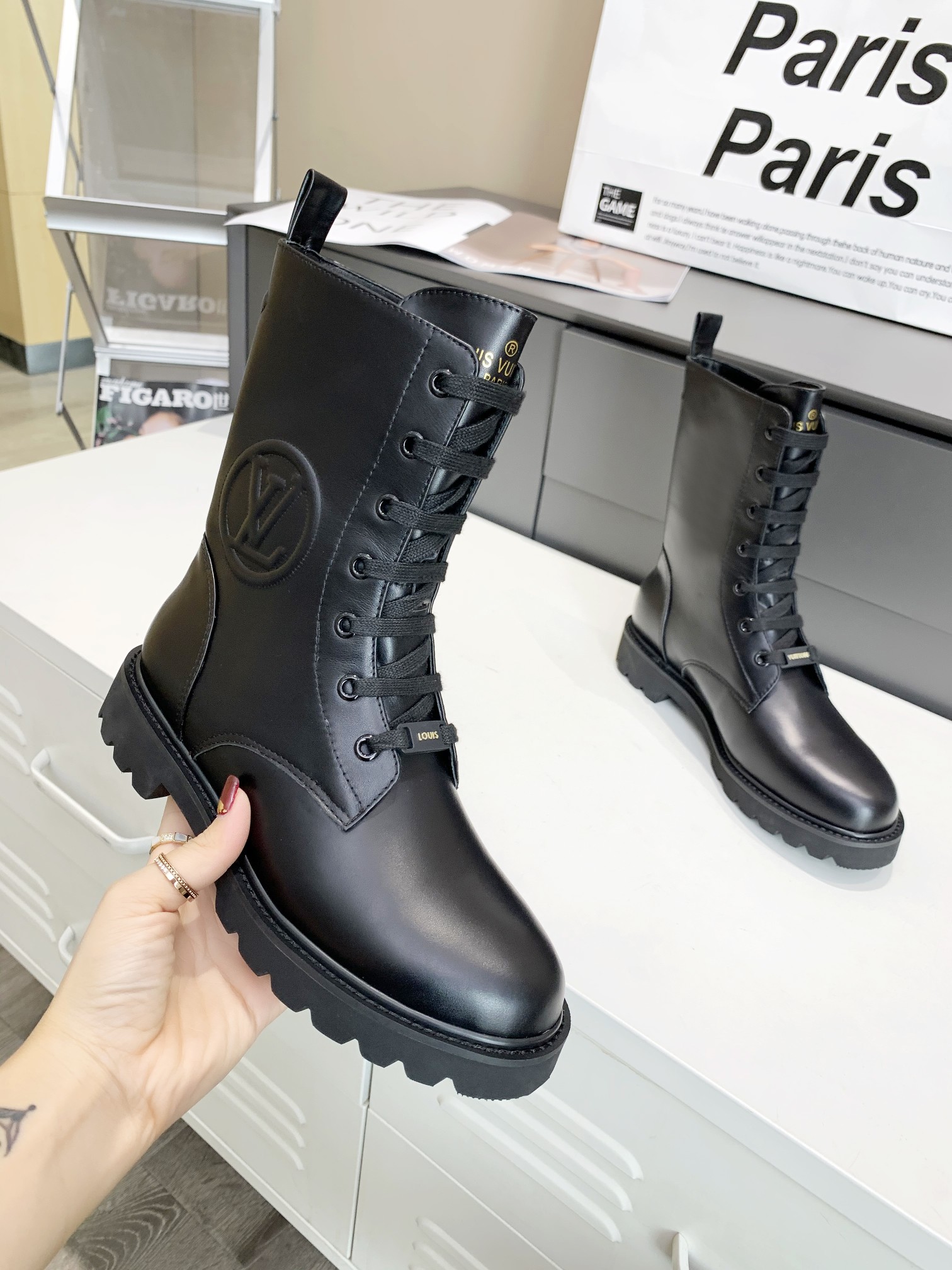 Women L*ouis V*uitton Top Sneaker