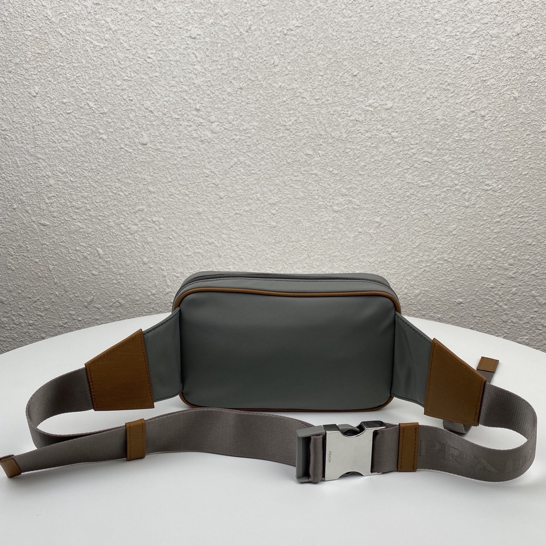 P*rada Top Bag 21*12.5*4.5cm