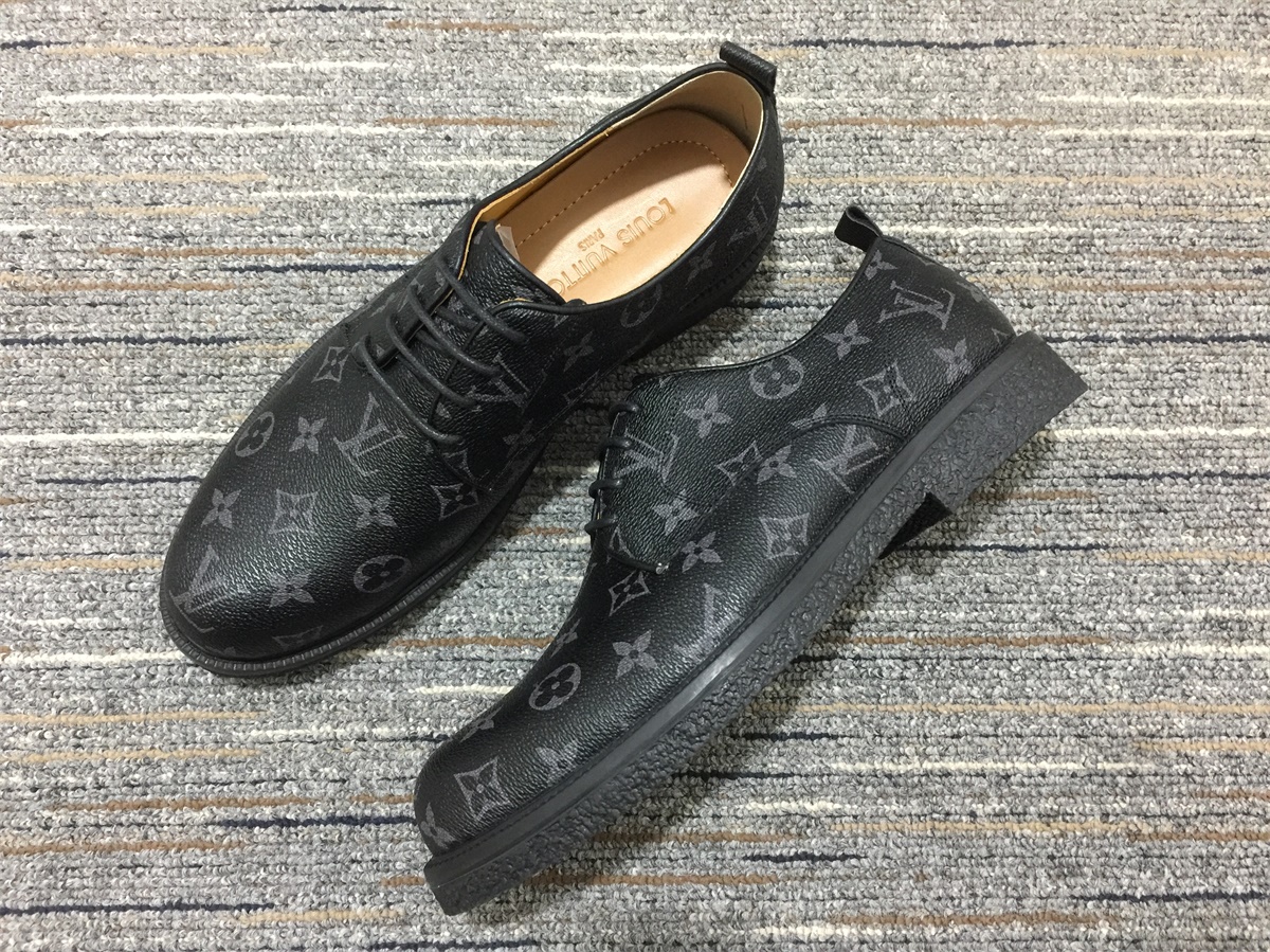 Men L*uis V*itton Low Top Sneaker