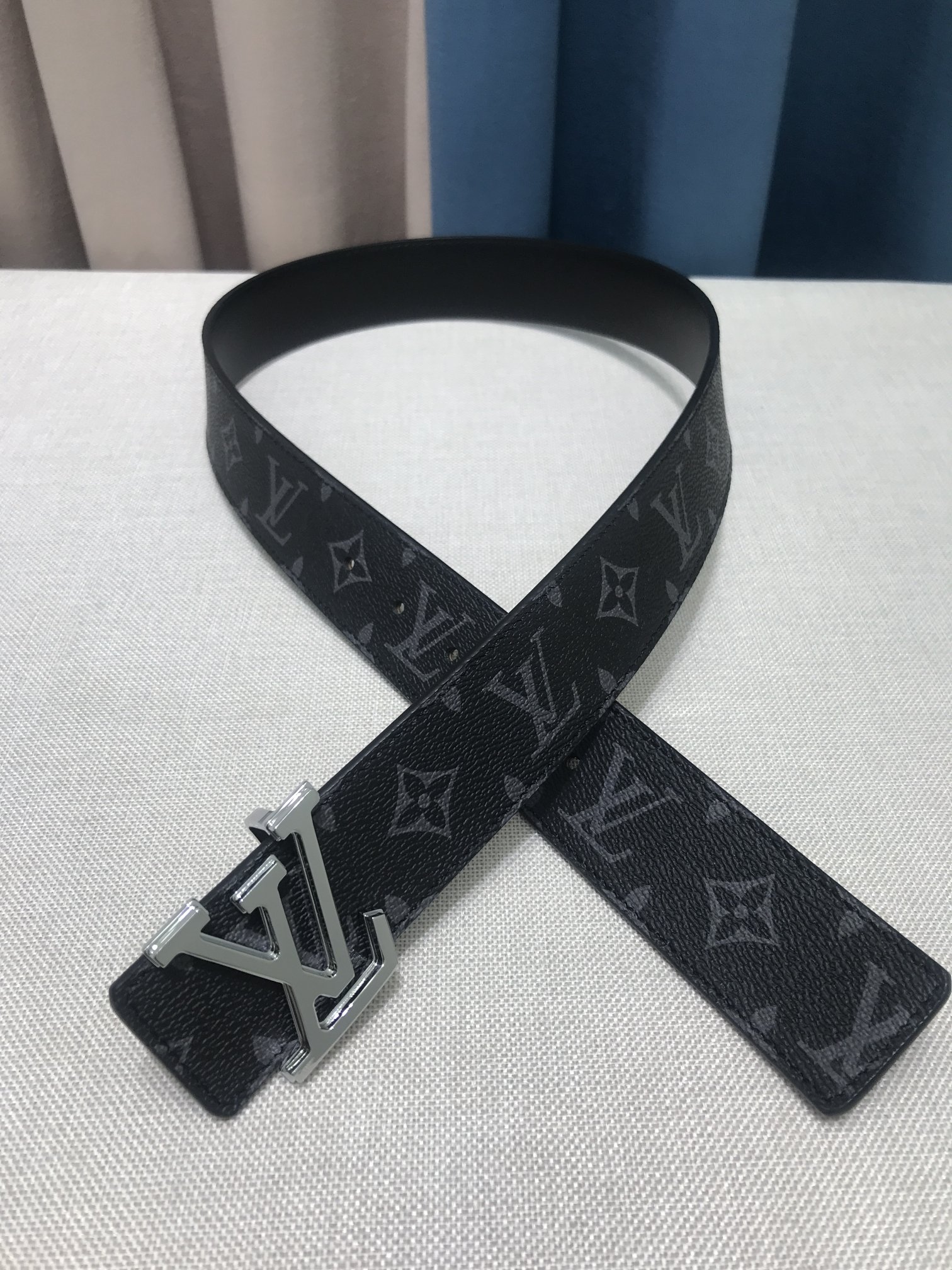 L*ouis V*uitton Belts Top Version