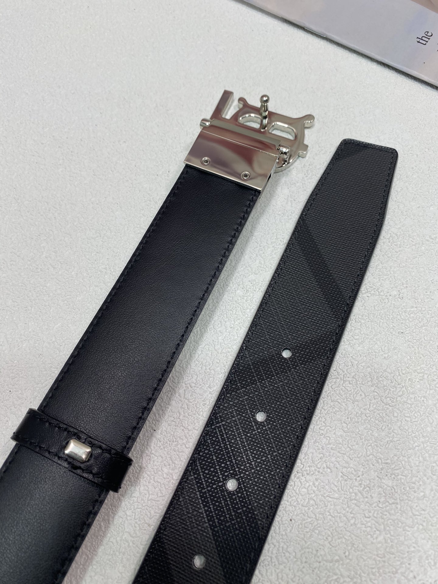 B*urberrry Belts Top Version 35MM