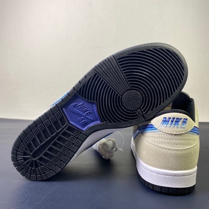 from O*ff-W*hite x Nike Dunk Low