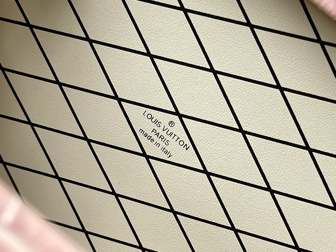 L*ouis V*uitton Bag Top Quality 20*12.5*5CM