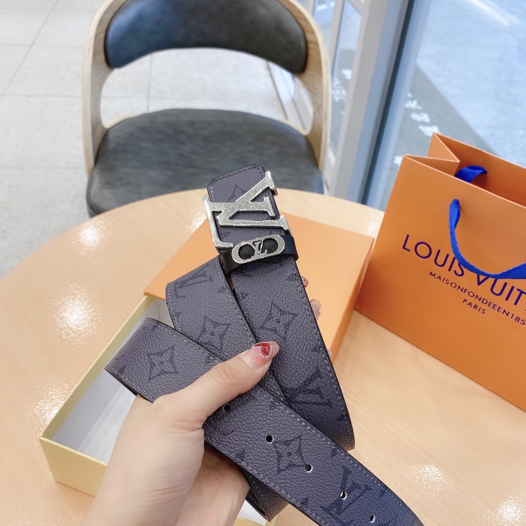 L*ouis V*uitton Belts Top Version