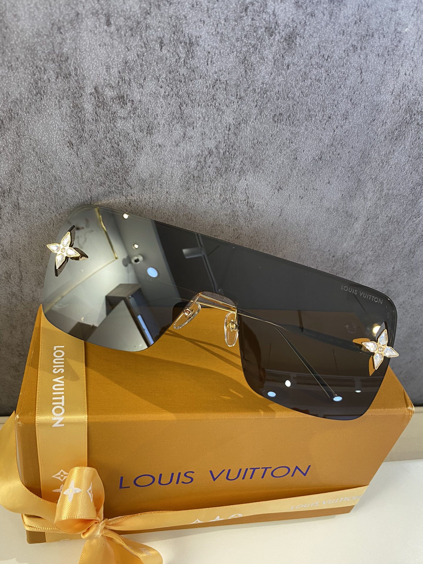 L*ouis V*uitton Glasses Top