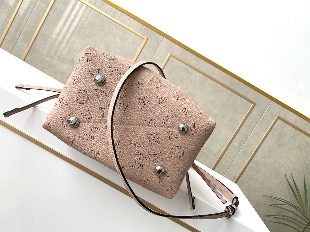 L*ouis V*uitton Top Bag 19 x 22 x 14 cm