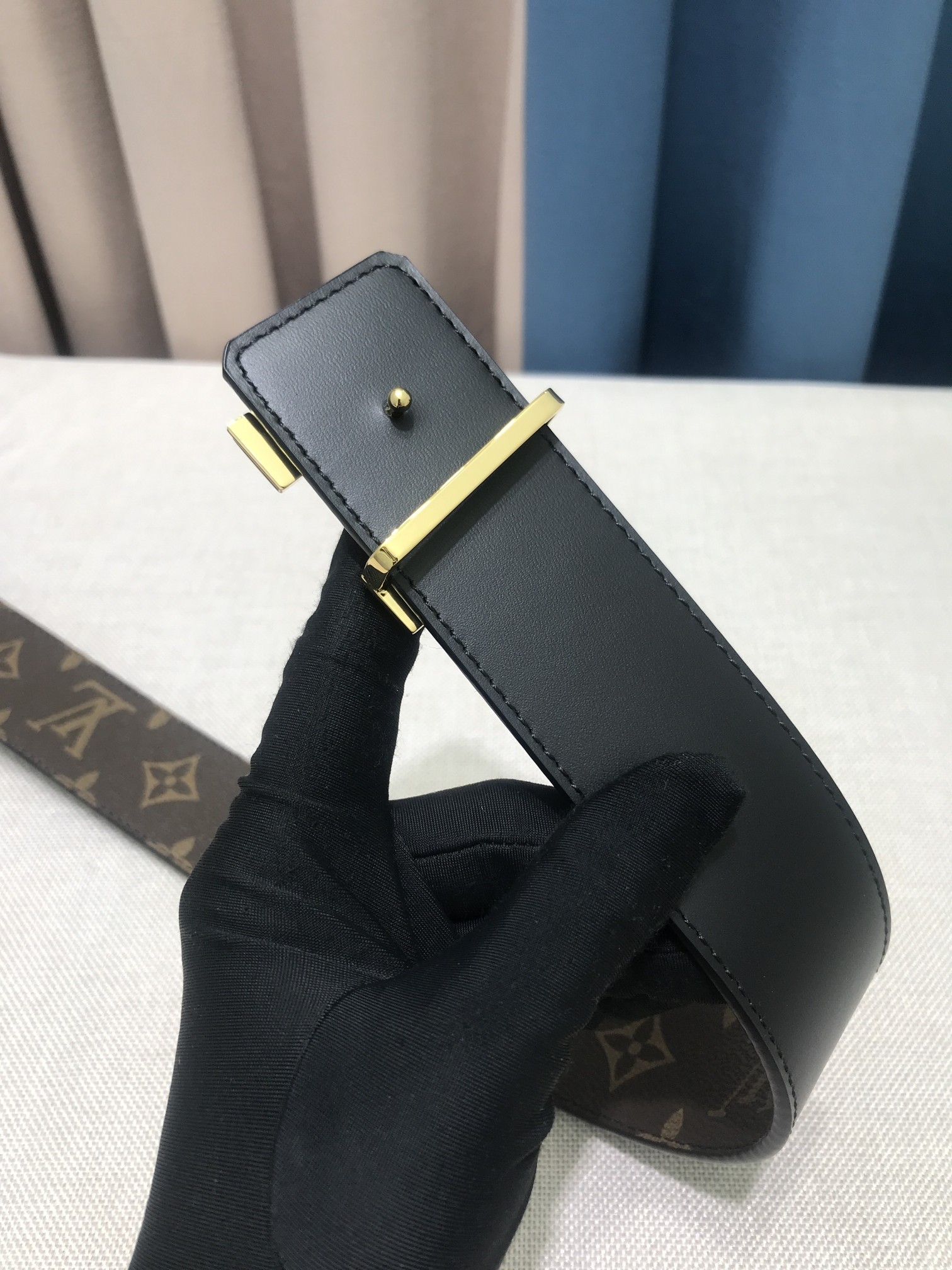 L*ouis V*uitton Belts Top Version