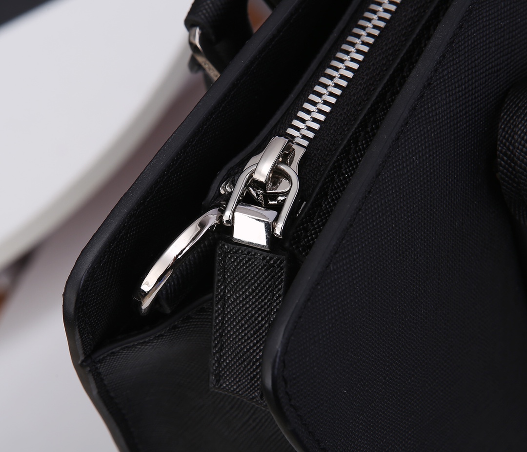 P*rada Top Bag 31.5*33.5*7cm