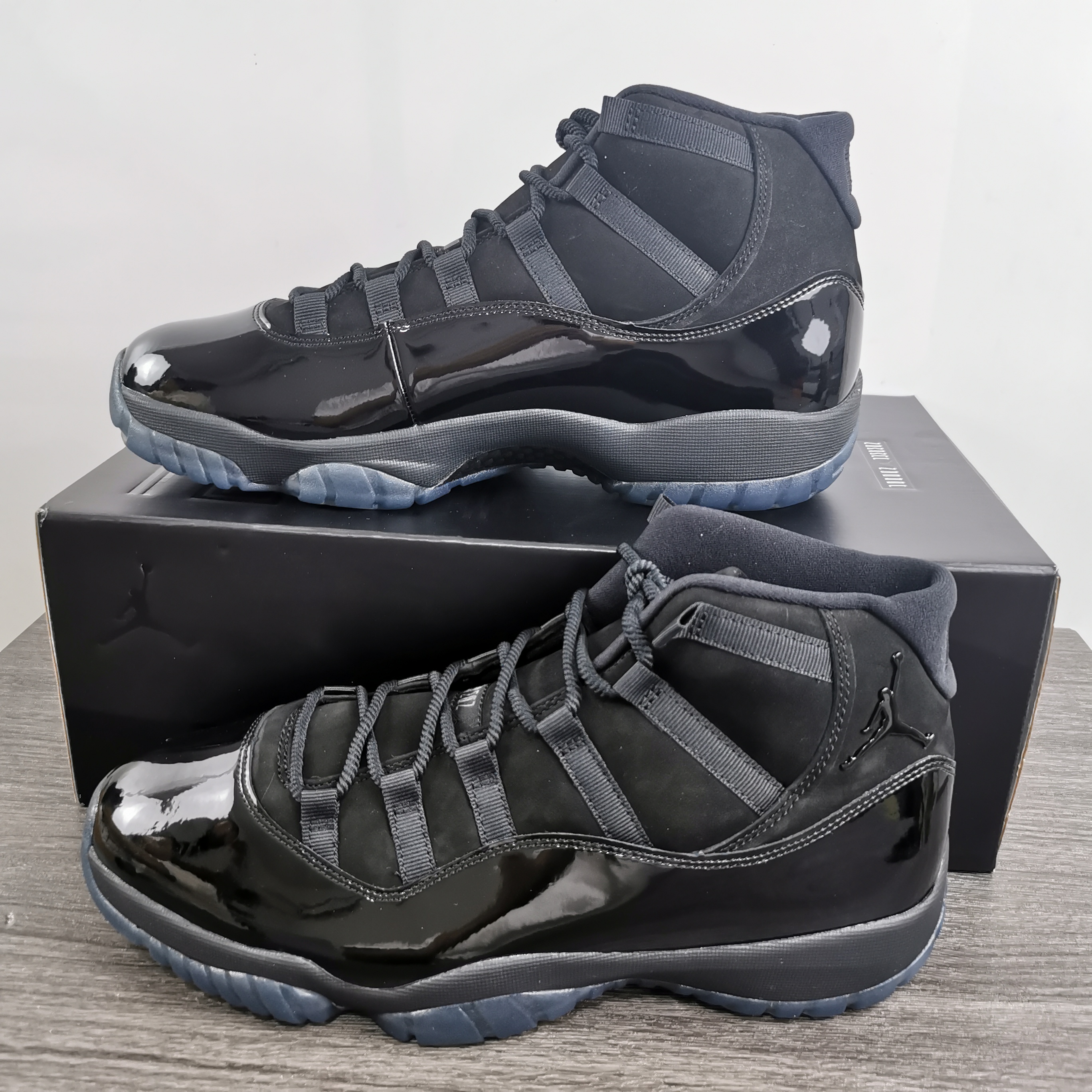 Air Jordan 11 Retro Cap and Gown/Prom Night