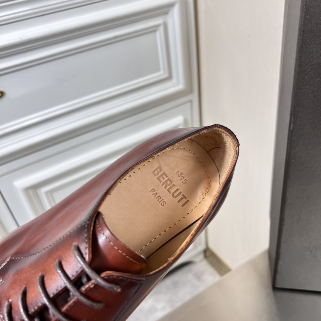 Men B*erluti Top Loafer