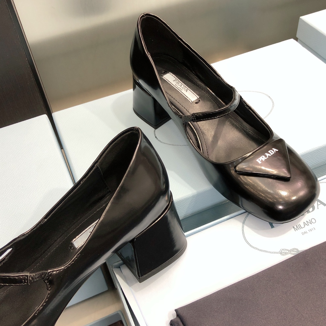 Women P*rada Top Quality Sandals