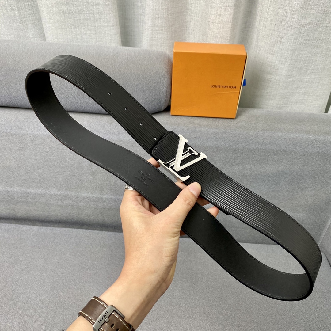 L*ouis V*uitton Belts Top Version