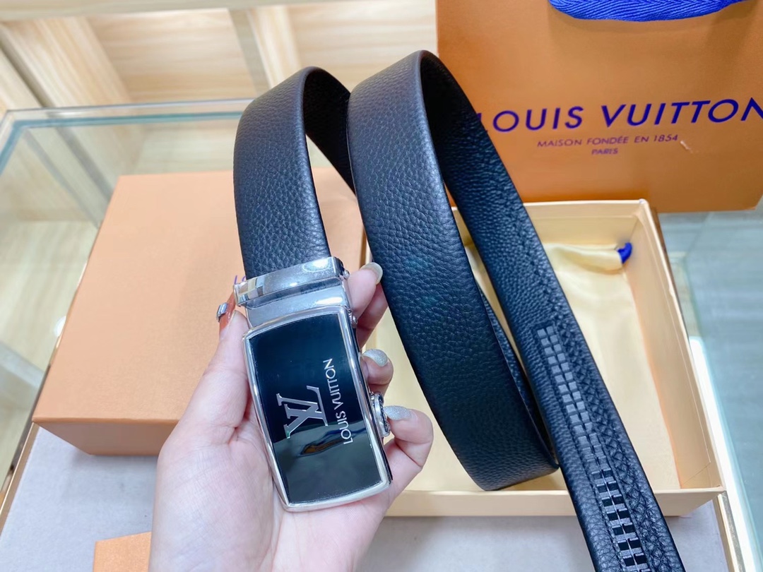 L*ouis V*uitton Belts Top Version