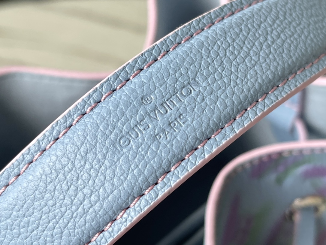 L*ouis V*uitton Top Bag 20*20*13cm