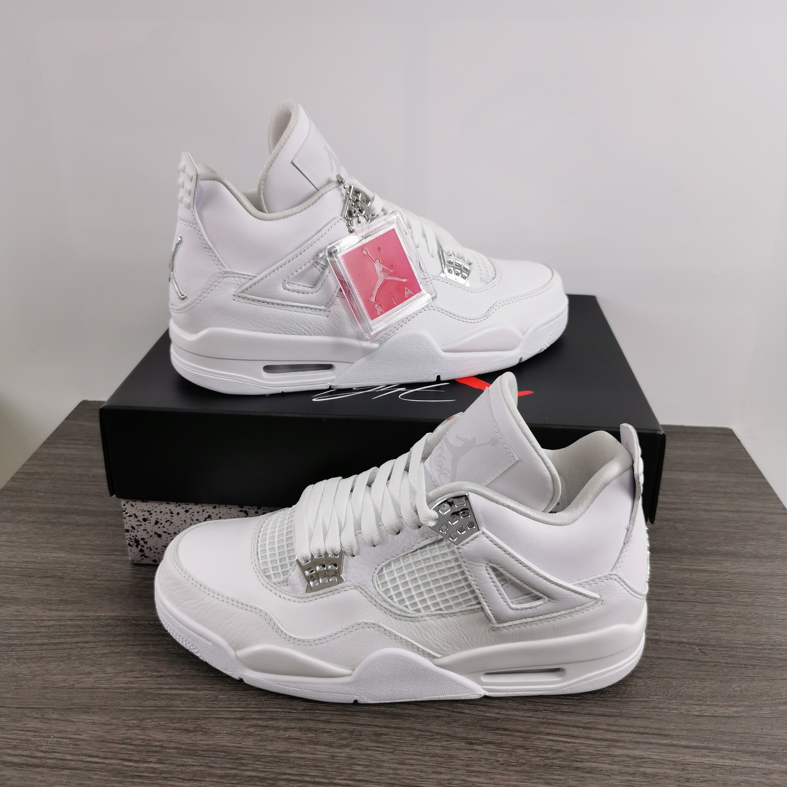 Air Jordan 4 308497-100