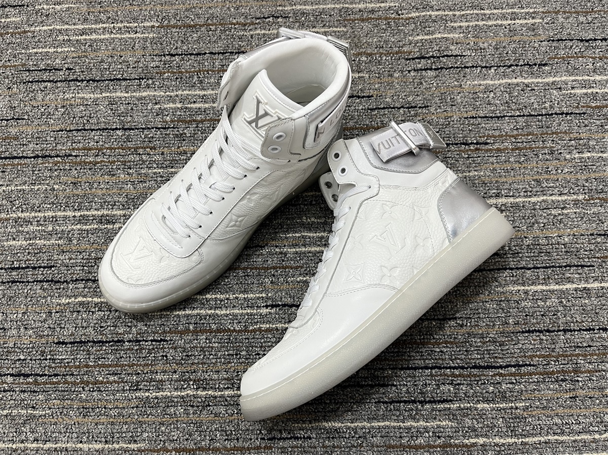 Men L*ouis V*uitton Top Sneakers