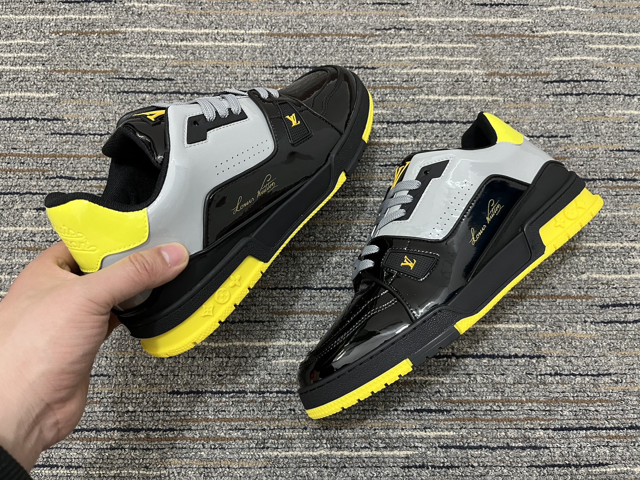 Men L*ouis V*uitton Top Sneakers