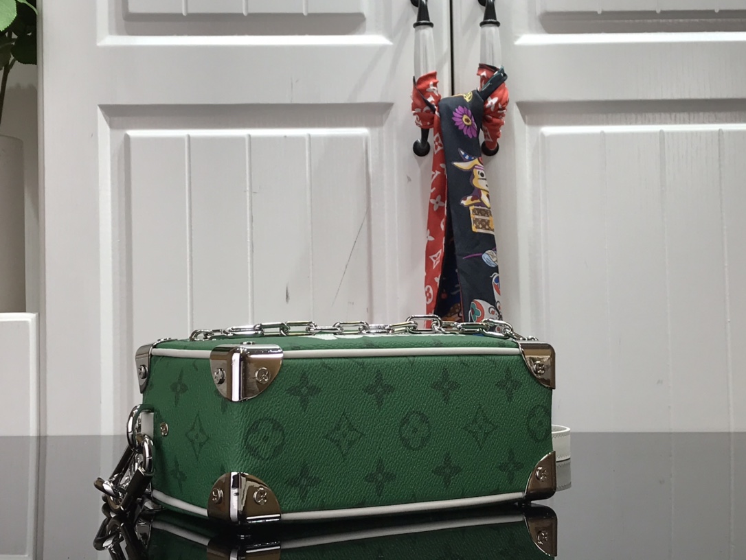 L*ouis V*uitton Top Bag 18.5*13*8cm