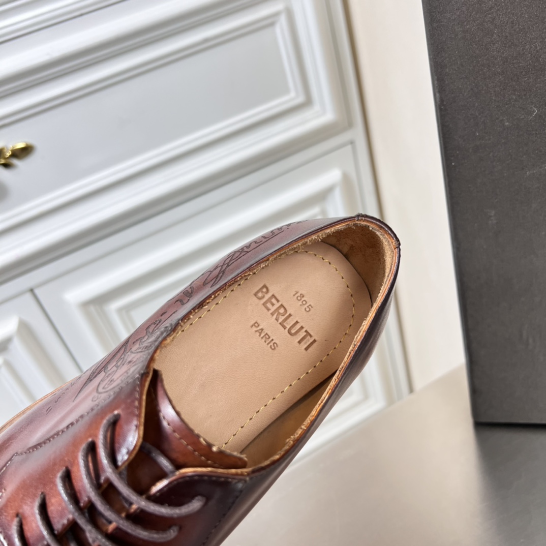 Men B*erluti Top Loafer