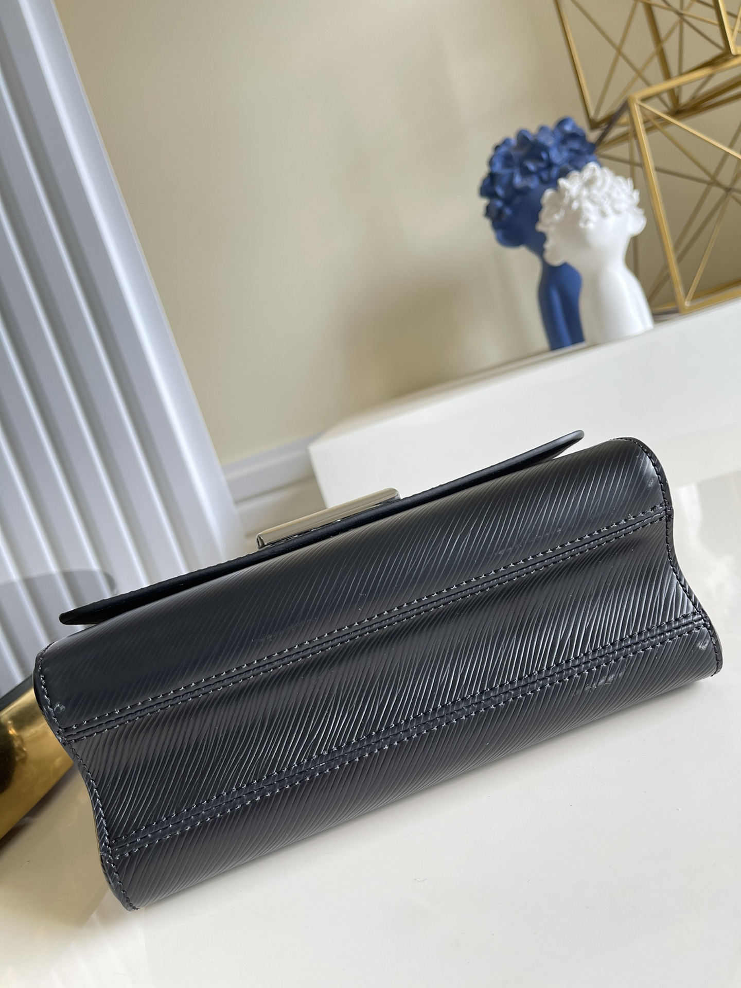 L*ouis V*uitton Bag Top Quality 23 x 17 x 9.5cm