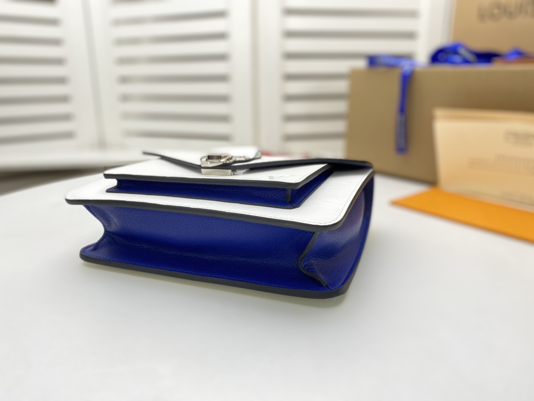 L*ouis V*uitton Bag Top Quality 22*18*9CM