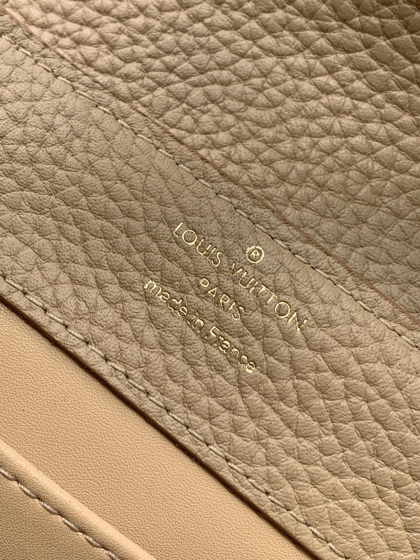 L*ouis V*uitton Top Bag 21x14x8cm