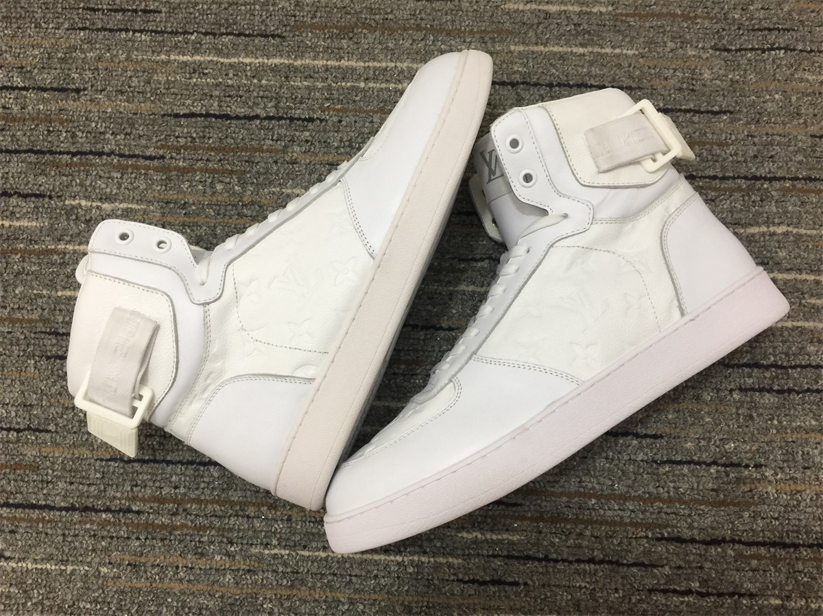 Men L*ouis V*uitton Top Sneakers