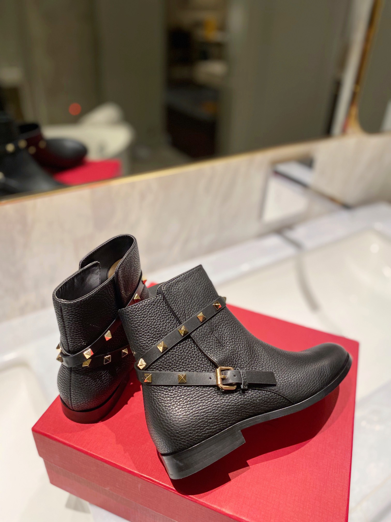 Women π*π΄πΏπΈπππΌππ Top Sneakers