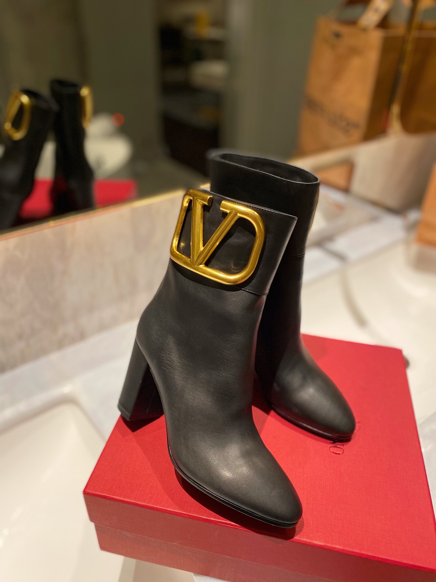 Women π*π΄πΏπΈπππΌππ Top Sneakers