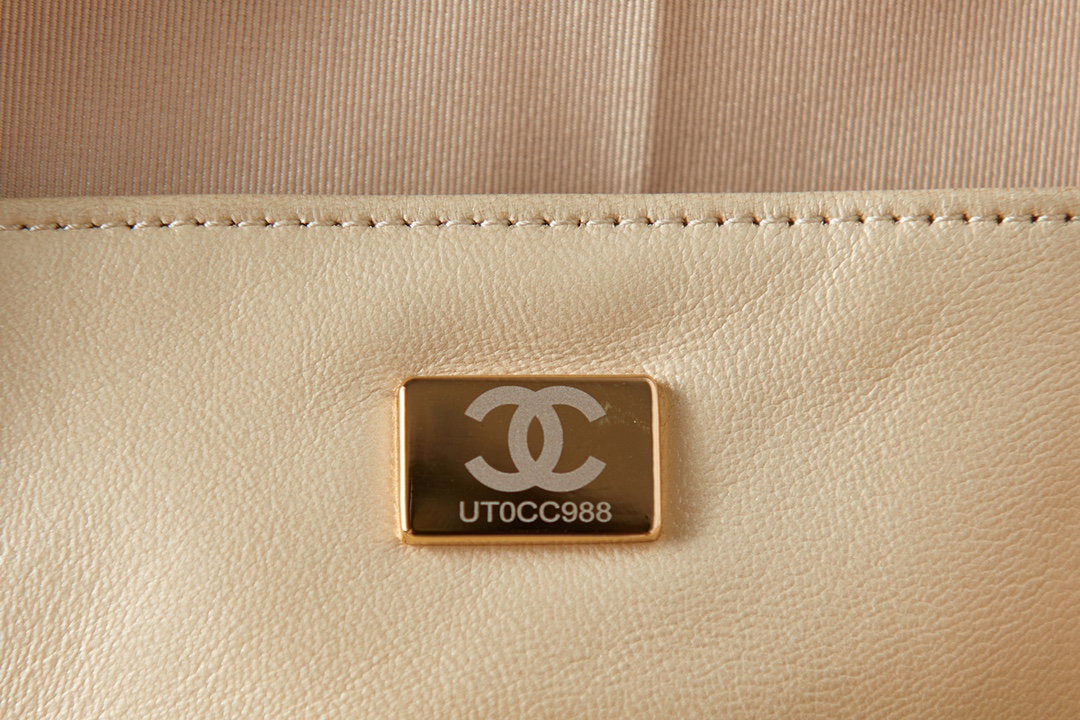 C*hanel Top Bag 18*16.5*6.5CM