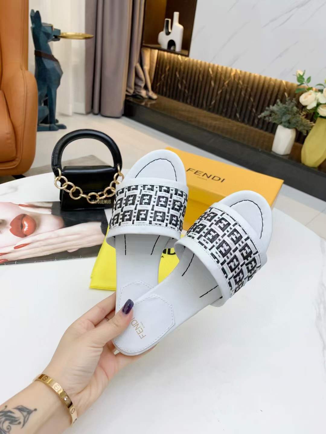 Women F*endi Top Sandals