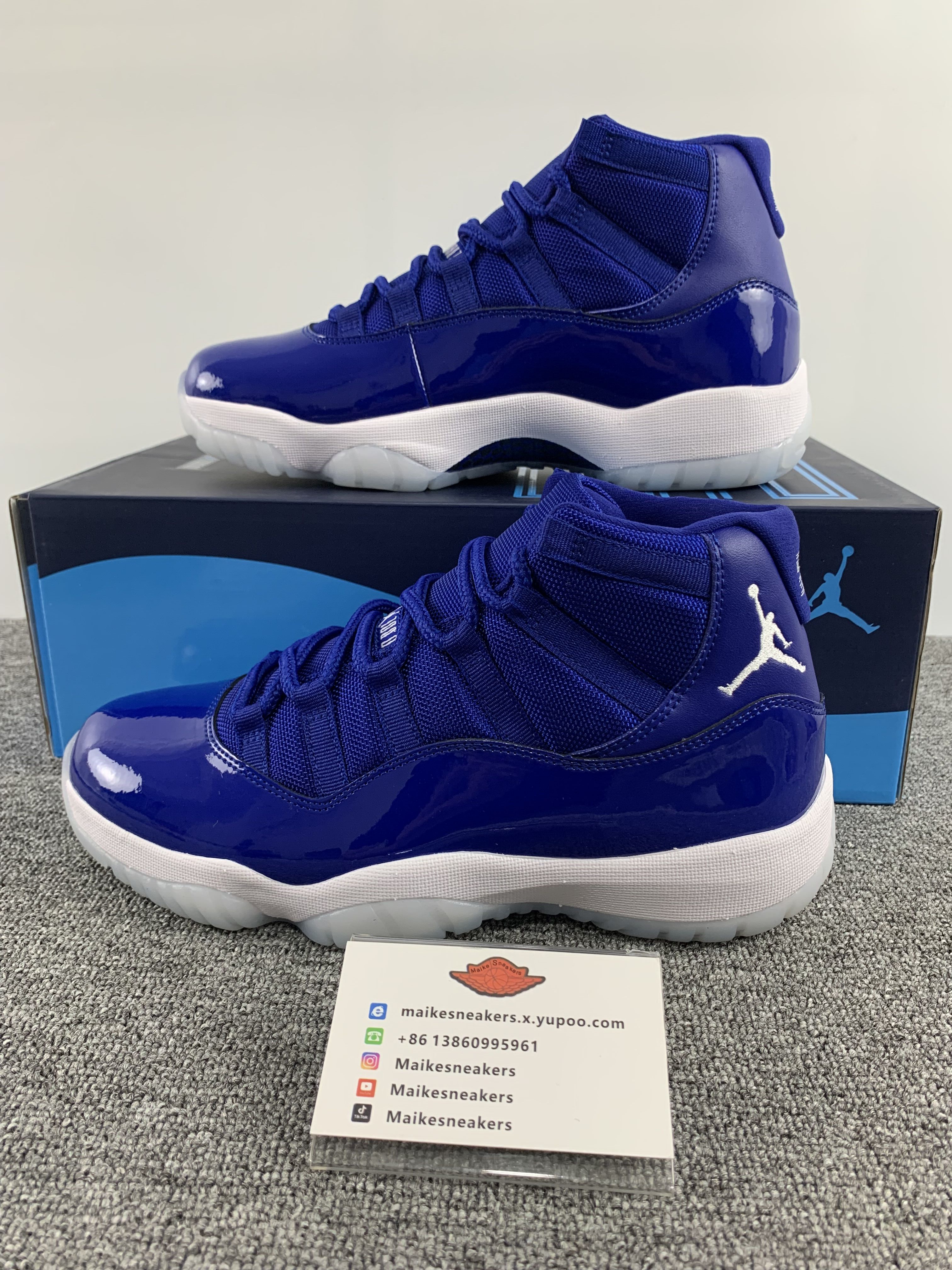 Jordan 11 Retro Midnight Navy White