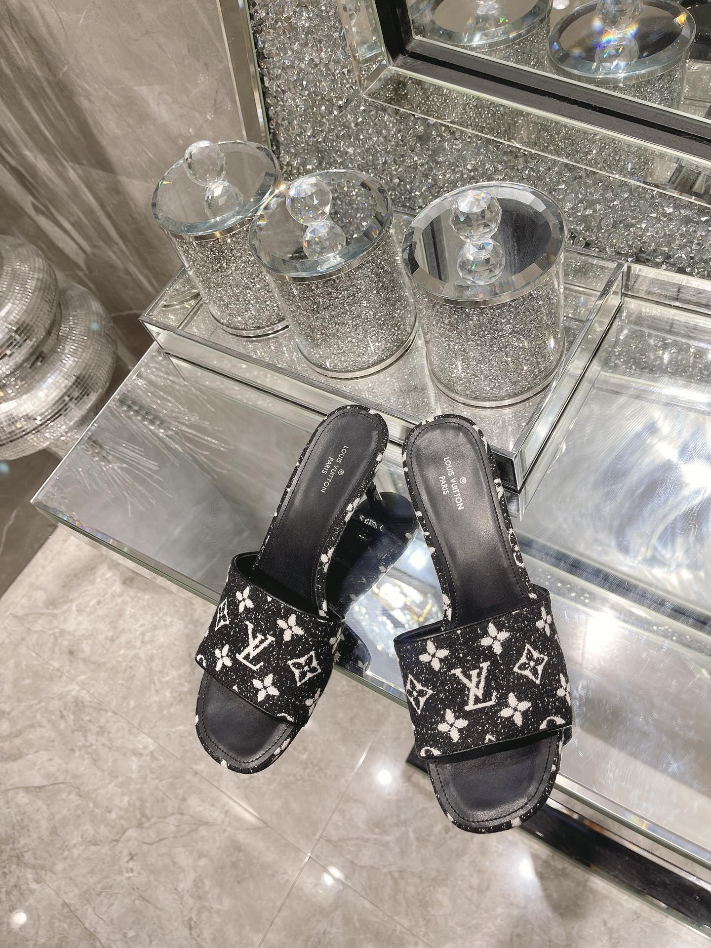 Women L*ouis V*uitton Top Sandals